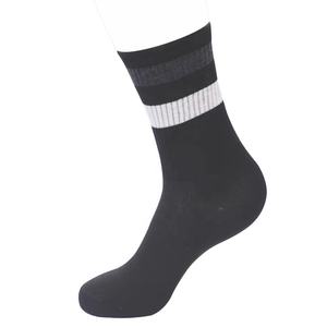 Chaussettes de sport en Spandex/Nylon à séchage rapide, respirantes et écologiques, chaussettes mi-hautes pour le football, hommes et femmes, OEM ODM en gros - Product Image 1