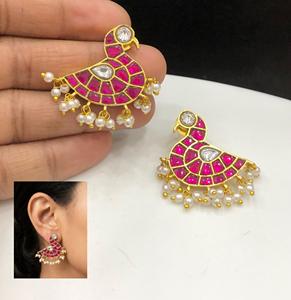 ต่างหูแบบติดหูดีไซน์สวยคุณภาพดี ชุบทอง ประดับมอสซาไนต์ สำหรับผู้หญิงในโอกาสงานแต่งงาน - Product Image 3