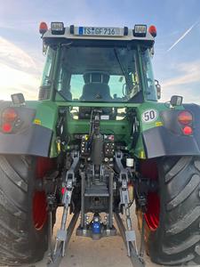 รถแทรกเตอร์ Fendt Vario 1050 มือสองราคาถูก 45 แรงม้า ขับเคลื่อน 4 ล้อ พร้อมการรับประกันเครื่องยนต์ 3 ปี ปั๊มสำหรับงานเกษตร พร้อมใช้งาน - Product Image 2