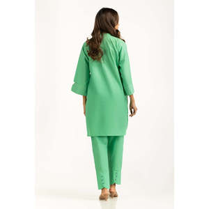 Ensemble Coordonné Teint Dobby IPST-55042 pour Femme – Ensemble Décontracté Deux Pièces en Crêpe XS/XS pour Printemps/Été avec Pantalon à Trois-Quarts - Product Image 3