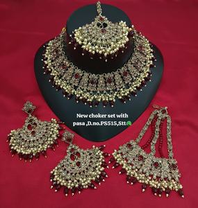 Conjunto de Collar Gargantilla Chapado en Oro con Pendientes y Maang Tikka, Diseño Moderno, Joyería Étnica Hecha a Mano para Mujer, Ideal para Fiestas - Product Image 1