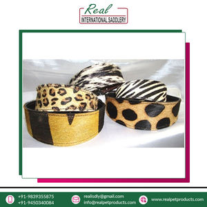 Top Notch Quality Eco-Friendly Padded Pure Leather <b>Dog</b> <b>Collar</b> Animal Pattern Rivet Decoration <b>Waterproof</b> Comfortable Trusted - Product Image 4