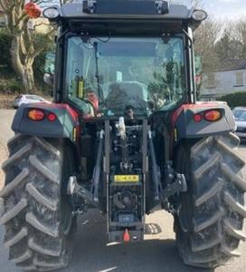 Massey Ferguson 4710M 'd2' รถตักดินเครื่องจักรการเกษตรที่มีประสิทธิภาพสูง - Product Image 5