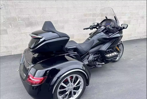 Motocicleta de Turismo Honda GOLD WING 1800 TRIKE 2025 Lista para Usar, en Venta - Product Image 5