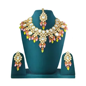 Ensemble de collier de mariage indien Meenakari Kundan en rose et jaune - Product Image 1