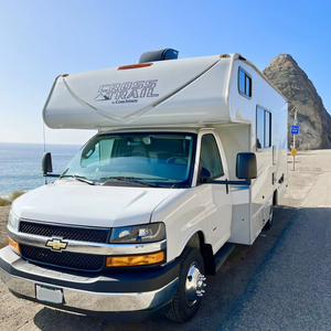 Autocaravana de lujo Coach Men C ross Trail 23XG blanca de 2022 para 4-6 personas, Euro 5, piso acrílico de 2.35m, microondas. - Product Image 1