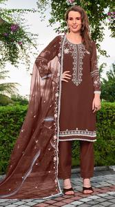 Nouvelle Georgette pakistanaise brodée avec de la soie visqueuse Pent Stanton Inner Organza Broderie Dupatta costume collection pour les femmes - Product Image 3