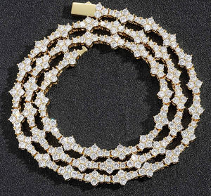 Collar de Plata con Diamantes de Imitación en Forma de Flor, con Engaste de Puntas y Corte Redondo, Estilo Iced Out - Product Image 3