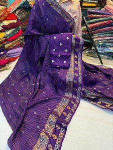 Célébrez le riche héritage textile de l'Inde à travers ce magnifique saree en coton tissé qui rend hommage à la mode durable et élégante - Product Image 3