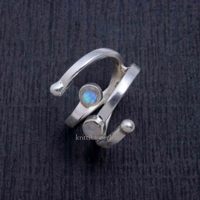 Bague d'anniversaire de mariage en argent sterling 925 faite à la main pierre de lune bleu feu naturel serti de lunette pour les fiançailles des femmes