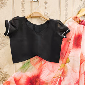 Conjunto de Lehenga Choli Étnico para Niñas Shoryam con Estampado de Hojas y Flores, Blusa Negra Larga hasta el Suelo y Dupatta |   Ropa de Fiesta para Niñas - Product Image 3