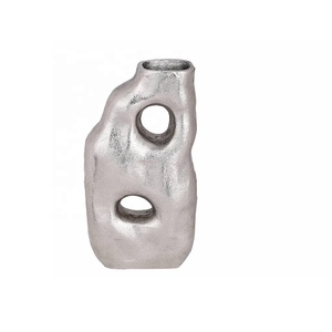 Florero de Metal martillado moderno de alta calidad Florero de mesa moderno de Metal Florero decorativo martillado para la decoración del pasillo del espacio vital - Product Image 6