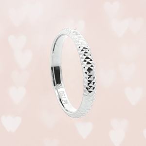 แหวนหมั้นและแหวนแต่งงานผู้หญิงทองคำขาว 18K |   ความงามอันละเอียดอ่อน บริสุทธิ์ และอ่อนโยน - Product Image 5