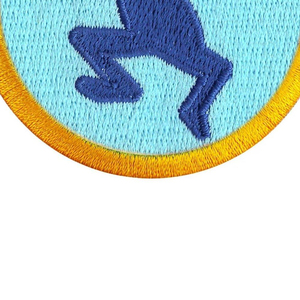 Parches Bordados Tejidos Personalizados de Alta Calidad OEM, Insignias Bordadas con Hilo Termoadhesivas de Tela de Sarga Personalizadas para Ropa - Product Image 5