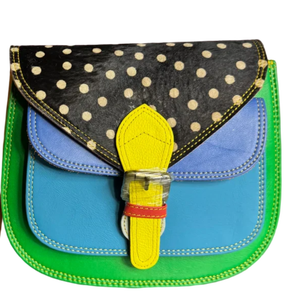 El bolso de estilo bohemio Wanderer de cuero reciclado genuino para todas las estaciones para invierno, otoño y verano - Product Image 2