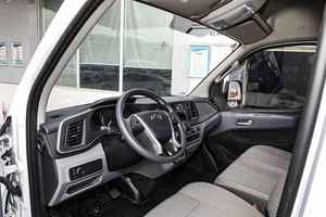 Fourgonnette de transport électrique d'occasion MA-X--US EV80 SAIC, 3-7 places, autonomie 201-300 km, moteur 120 kW, batterie 50-70 kWh - Product Image 2