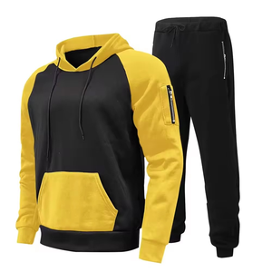 Ensemble de jogging à capuche noir et jaune élégant avec techniques imprimées et strass pour un confort quotidien tendance - Product Image 1