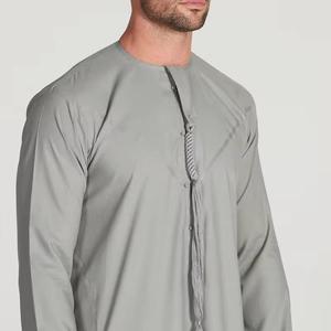 Thobe pour homme à col rond de Dubaï, haut de gamme, durable, musulman, brodé, couleur unie, Jubba Kameez pour homme - Product Image 6