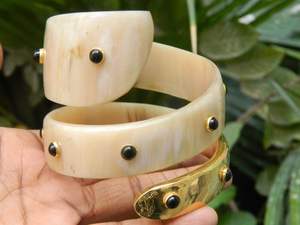 Top Quality Bone <b>Bracelet</b> <b>for</b> Women and <b>Girls</b> Antique Fashion Bangles <b>Bracelets</b> Luxury Jewelry <b>for</b> Women Bangle Antique Finish - Product Image 2