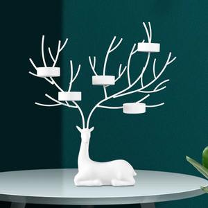 Candelabro de Reno de Lujo con Acabado Dorado Mate, Perfecto para Centro de Mesa, Decoración de Sala de Estar y Ocasiones Festivas, de la India - Product Image 6