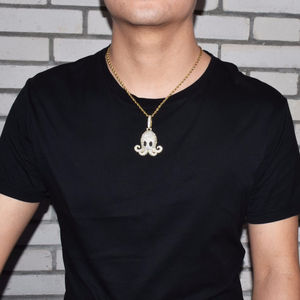 Pendentif Octopus Hip Hop personnalisé par de l'or massif 10kt et des diamants de laboratoire ronds et brillants - Product Image 2