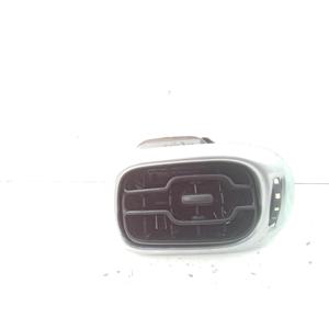 GRILLE D'AÉRATION GAUCHE DU TABLEAU DE BORD CITROEN C3 Picasso 9683043377 (08>) - Product Image 1