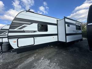 Camping-cars Grand Design RVs Transcend <span class=keywords><strong>Xplor</strong></span> 26BHX 2025 2024, capacité 9 personnes, pour voyages en famille et loisirs en plein air, prix imbattables - Product Image 2