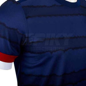 Maillot de football personnalisé au design unique Maillot de football en matériau respirant de haute qualité fabriqué au Pakistan - Product Image 5