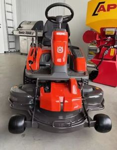 Cortadora de Césped Industrial de 2 Tiempos R200IX AWD de Alto Rendimiento con Tracción en las Cuatro Ruedas, Tractor de Jardín Duradero para Cortar Césped - Product Image 1