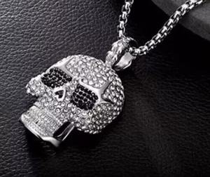 Colgante de calavera de moissanita para hombre, hermoso colgante de moissanita de plata de ley personalizado y colgante de Hip Hop - Product Image 1