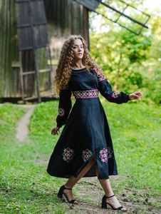 Robe ukrainienne 100% robe d'été en coton avec broderie de style robes brodées de créateurs ukrainiennes pour femmes - Product Image 4