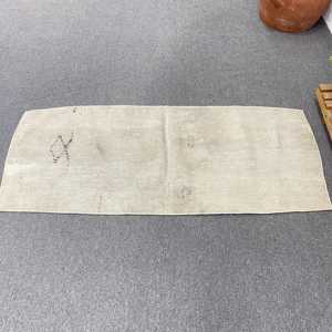 พรมวินเทจตุรกีขนาด 1.9x4.6 ฟุต พรมขนาดเล็ก พรมขนสัตว์เปอร์เซียสีขาวดำ - Product Image 2