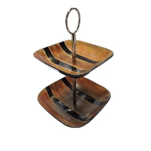 Madera de acacia de tres niveles con mango de metal Soporte para pasteles y postres Soporte redondo creativo moderno para pasteles y pasteles Herramienta de cocina para pasteles - Product Image 3