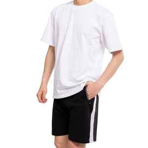 กางเกงขาสั้นของผู้ชายผ้าโพลีเอสเตอร์รัดรูปผลิตจากเวียดนาม - Product Image 1