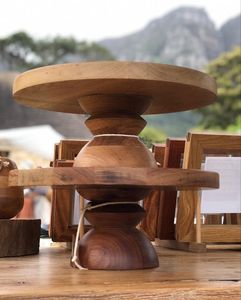 Présentoir à gâteaux en bois fini de qualité supérieure, idéal pour la décoration élégante de la cuisine de la maison et les moments de dessert mémorables - Product Image 6