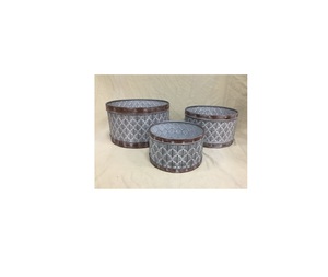 Maceta de flores de metal hecha a mano de diseño clásico de metal galvanizado para uso decorativo al aire libre en el hogar y el jardín - Product Image 5