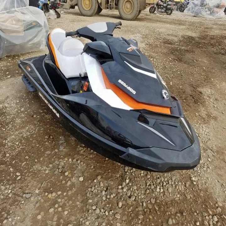 Good Quality Wholesale Fast Speed 3 Seats Water Sports Entertainment 1300CC Jetski 4-stroke 63kw 3.2m Racing Motor Boat