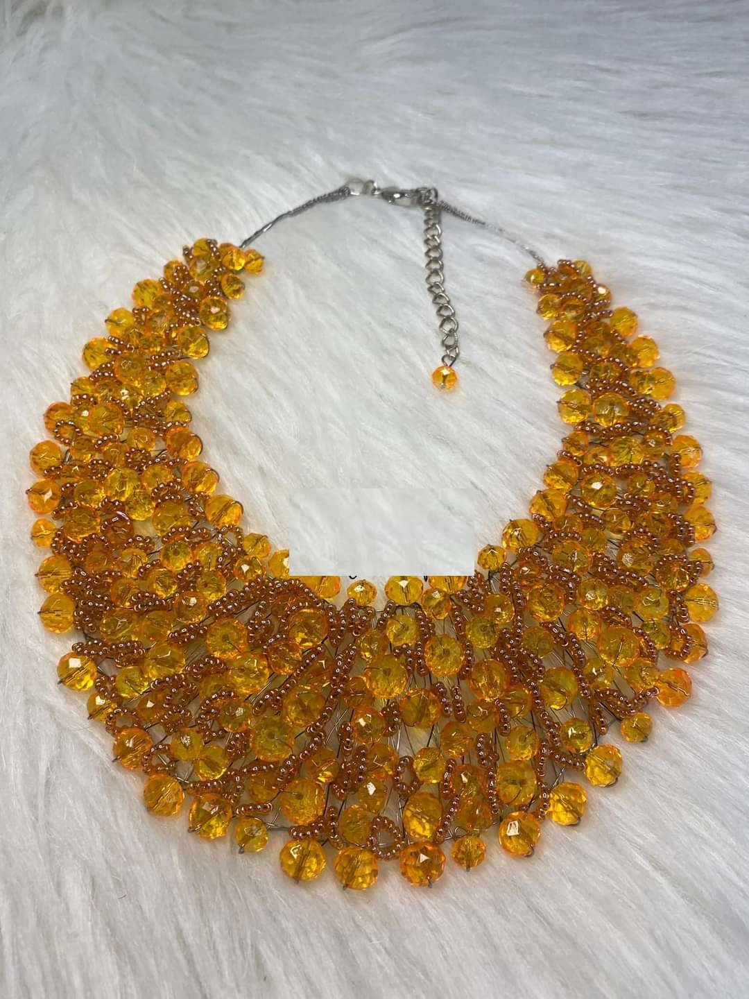 สีเหลือง