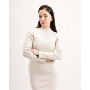 ชุดบอดี้สูทคอเต่าสำหรับผู้หญิง ทรงเข้ารูป สไตล์ลำลอง เซ็กซี่ ไร้ตะเข็บ ผ้าถักไนลอน พิมพ์ลาย แขนสั้น สำหรับฤดูร้อนและฤดูหนาว - Product Image 4