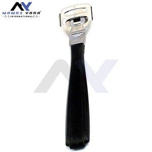 Râpe à pieds en plastique avec lames interchangeables pour éliminer les callosités et les peaux mortes - Product Image 6