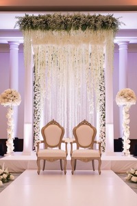 Chaises de trône de réception de mariage élégantes traditionnelles Vedi meilleures chaises Mandap de concepteur de mariage indien beau mariage en bois - Product Image 3