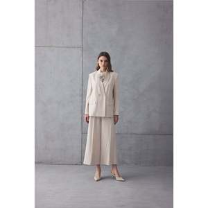 Equipo Femenino - BEIGE - Product Image 1