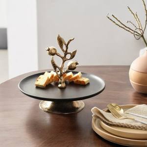 Support à gâteau en aluminium à 2 niveaux au design attrayant avec fini miroir utilisé pour la décoration de table de mariage et d'hôtel de luxe - Product Image 3