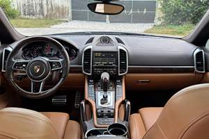 Porsche Cayenne S Twin-Turbo V6 Usado del 2016 - Product Image 4