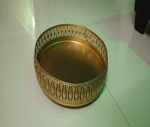 Solid Metal <b>Gold</b>-Colored Serving <b>Tray</b> with Handle for Home Restaurant Hotel Decorative Use - Product Image 5