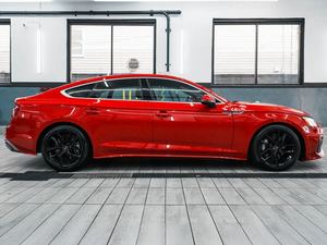 Venta Especial, Audi SQ8 Sportback Premium Plus 2021 de Tendencia, para Volante a la Izquierda, 45 T F-SIAWD RTS - Product Image 4