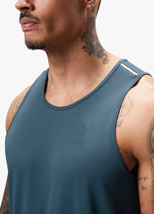 เสื้อกล้ามออกกำลังกายแขนกุดสำหรับผู้ชายเสื้อกล้ามระบายอากาศผลิตจากประเทศปากีสถานดีไซน์โลโก้ตามสั่ง - Product Image 4