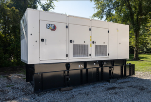Groupe électrogène diesel de secours encastré de 600 kW, 277/480 V triphasé, disjoncteur 902A 1200A - Product Image 1