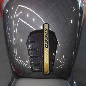 Adesivo 3D per Serbatoio Moto Compatibile con Triumph Speed 400, Prodotto di Alta Qualità - Product Image 1