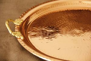 Plateau de service élégant en laiton martelé fait main avec un design gravé complexe pour la maison et la restauration au meilleur prix - Product Image 3